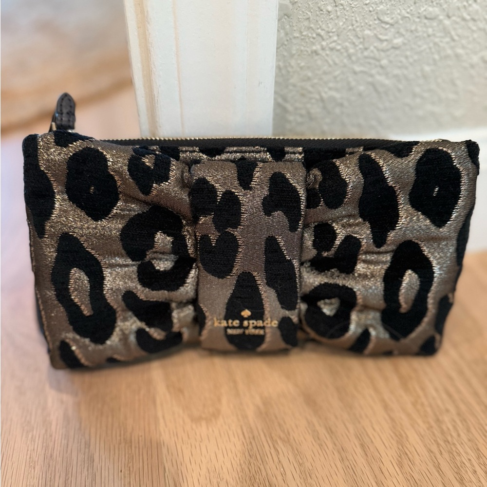 NWT Kate Spade Medium Leopard Bow Wristlet